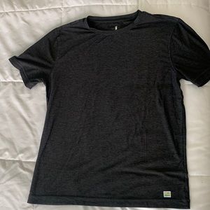Vuori mens small t shirt grey